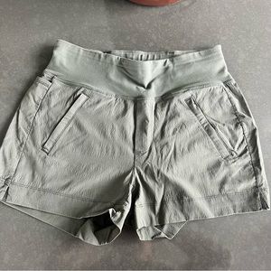 Athleta Trekkie North Short